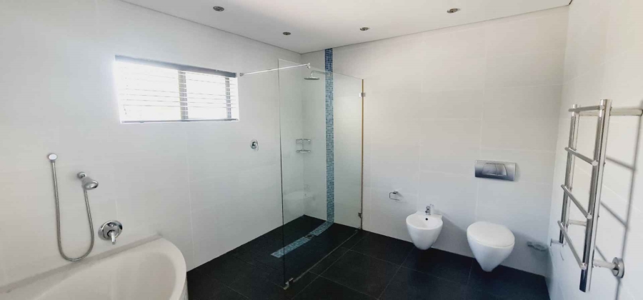 5 Bedroom Property for Sale in Baronetcy Estate Western Cape